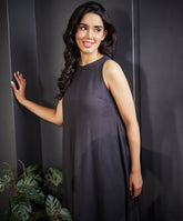 loose fitted sleeveless flouncy linen dress