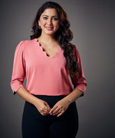 neck scalloped half sleeve top pink