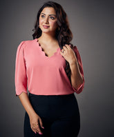 neck scalloped half sleeve top pink