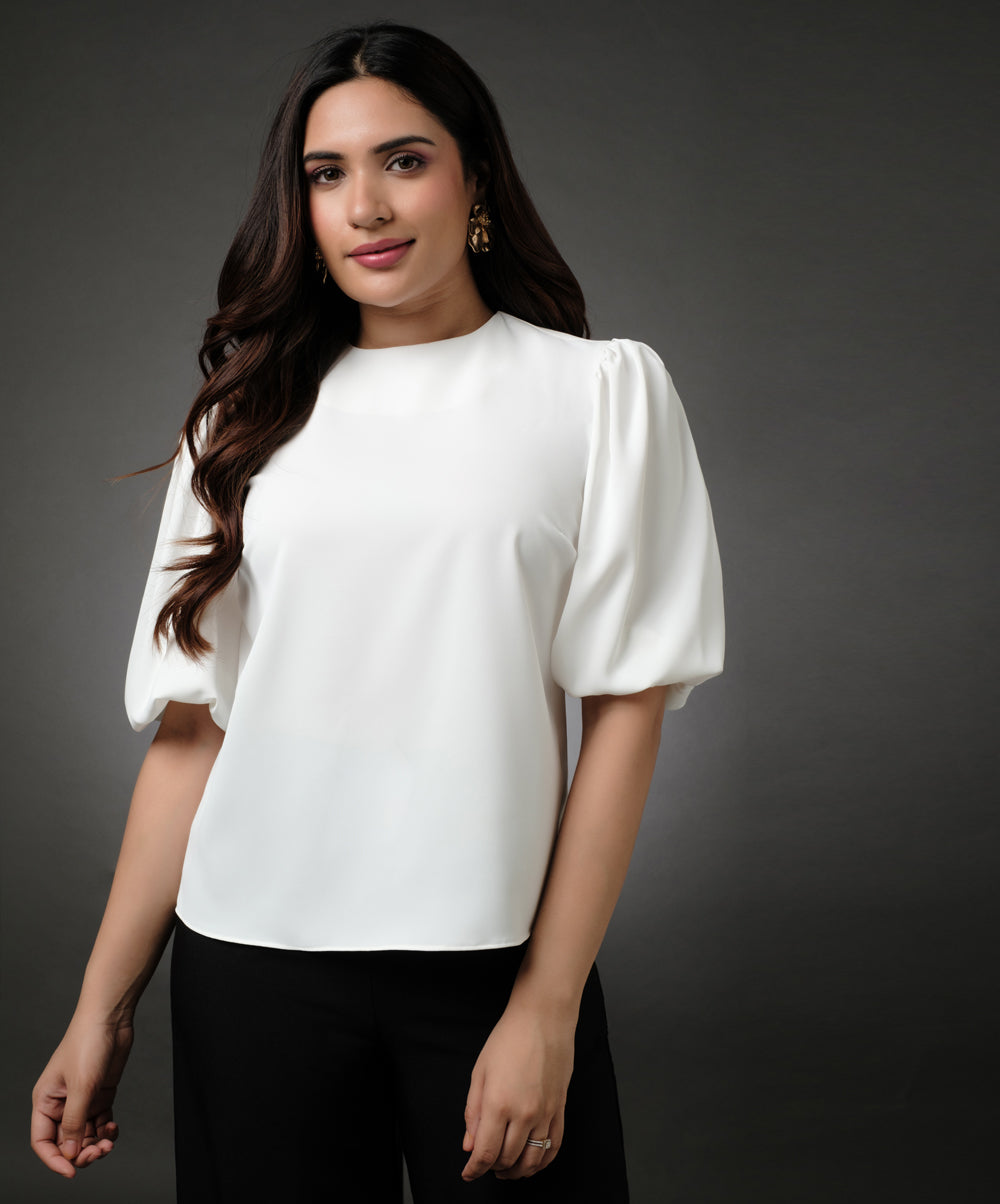 Round Neck White Sleeve Elasticated Top