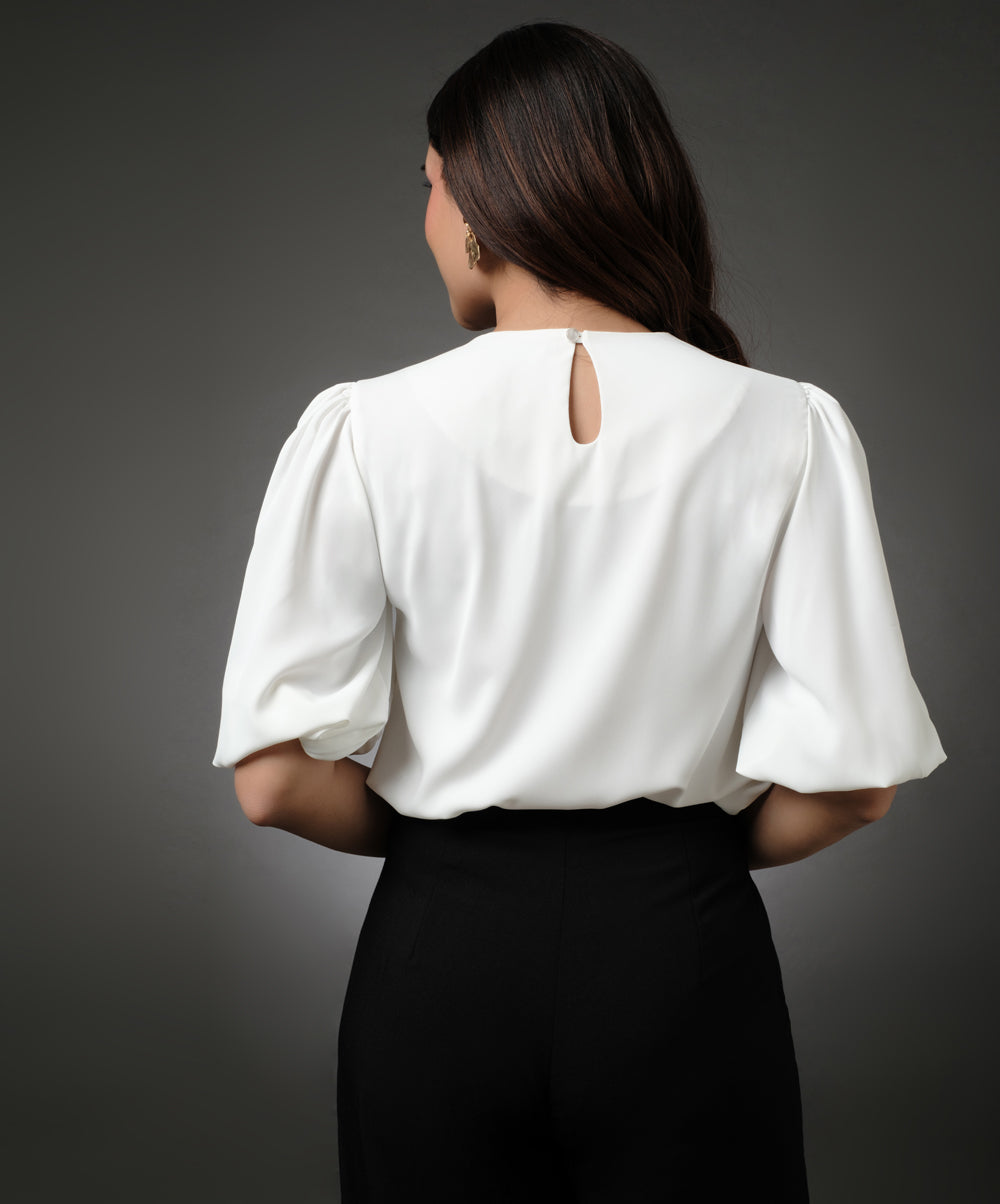 Round Neck White Sleeve Elasticated Top