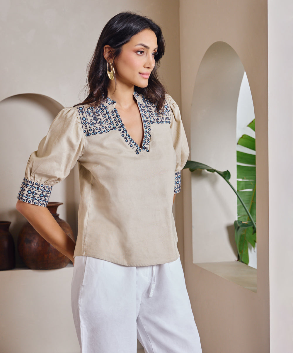 Embroiderd Linen Top With Details