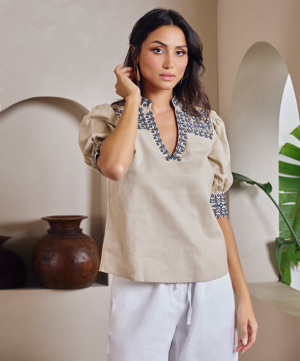 Embroiderd Linen Top With Details