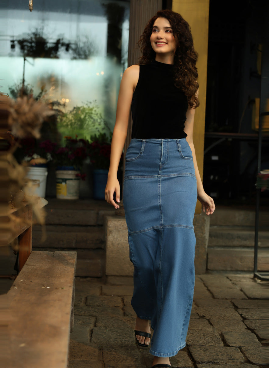 Chic Panneled Denim Skirt