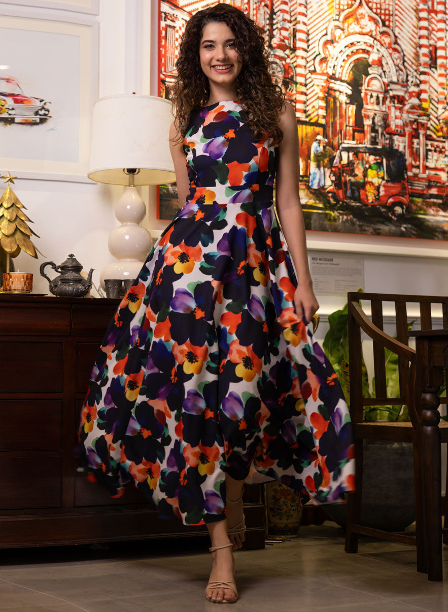 Sleeveless Printed Dress With Waist Band