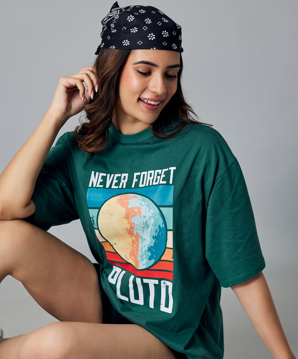 oversize green pluto tshirt