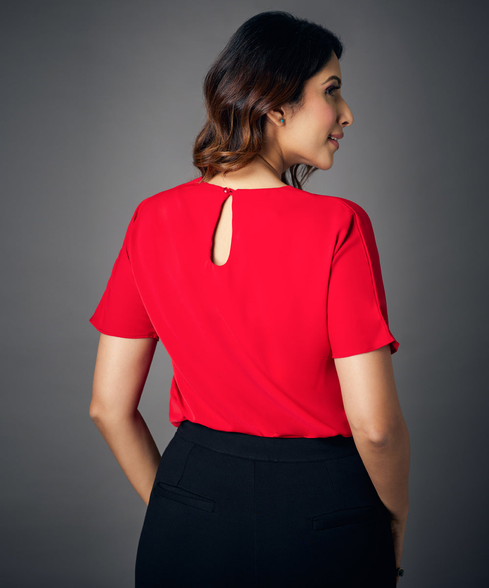 front twisted short sleeve red top