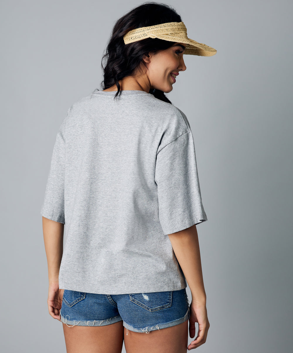 sorry im late oversize gray tshirt